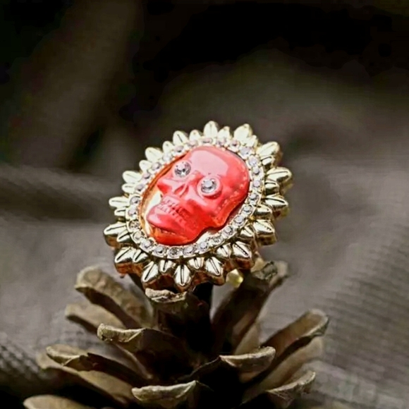 Women size 7 crystal pink skull ring - Picture 10 of 16